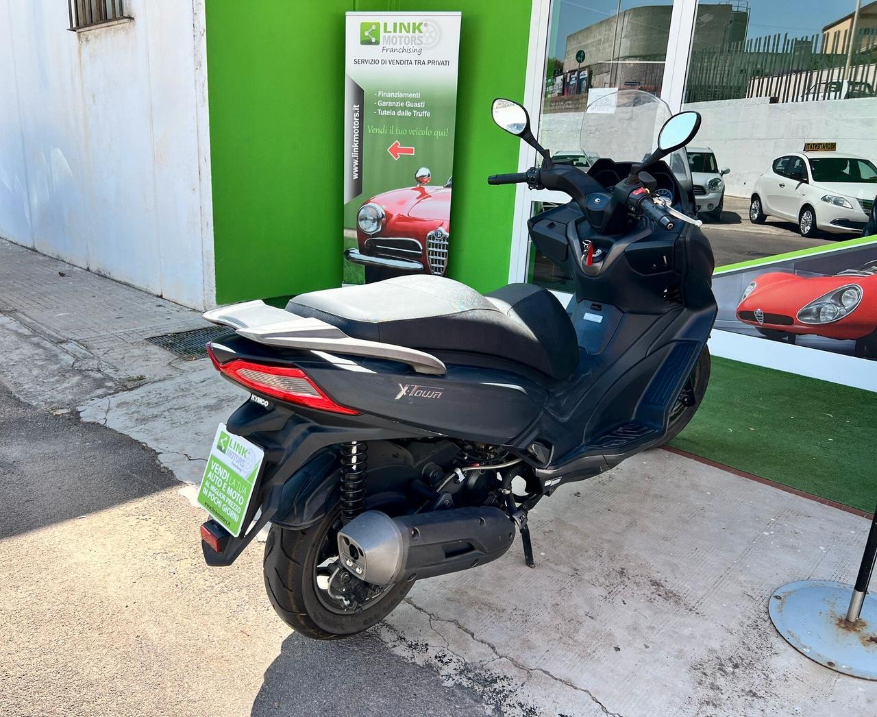 YMCO X-TOWN 125