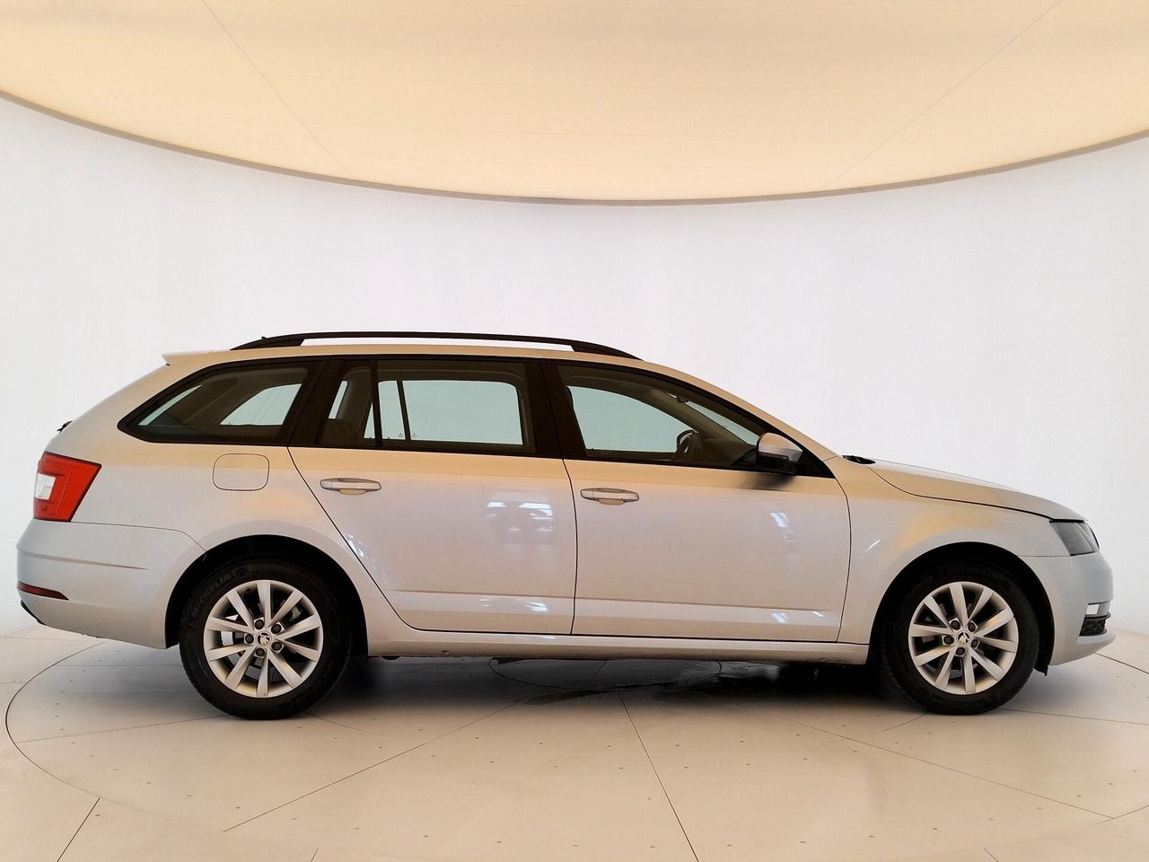 Skoda Octavia 1.6 TDI SCR 115 CV Wagon Executive - NEOPATENTATI