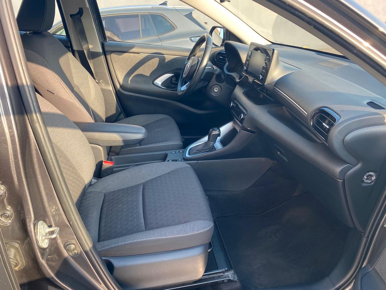 Toyota Yaris 1.5 Hybrid 5 porte Business