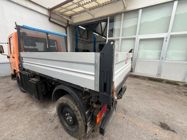 UNIMOG MACCHINA OPERATRICE UX100