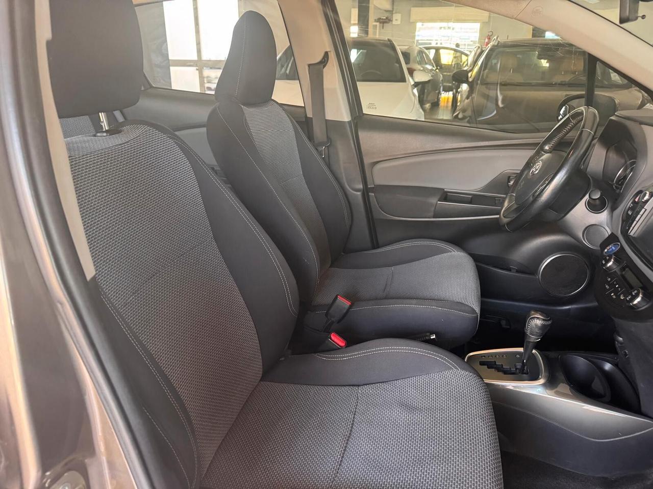 Toyota Yaris 1.5 Hybrid 5 porte Business