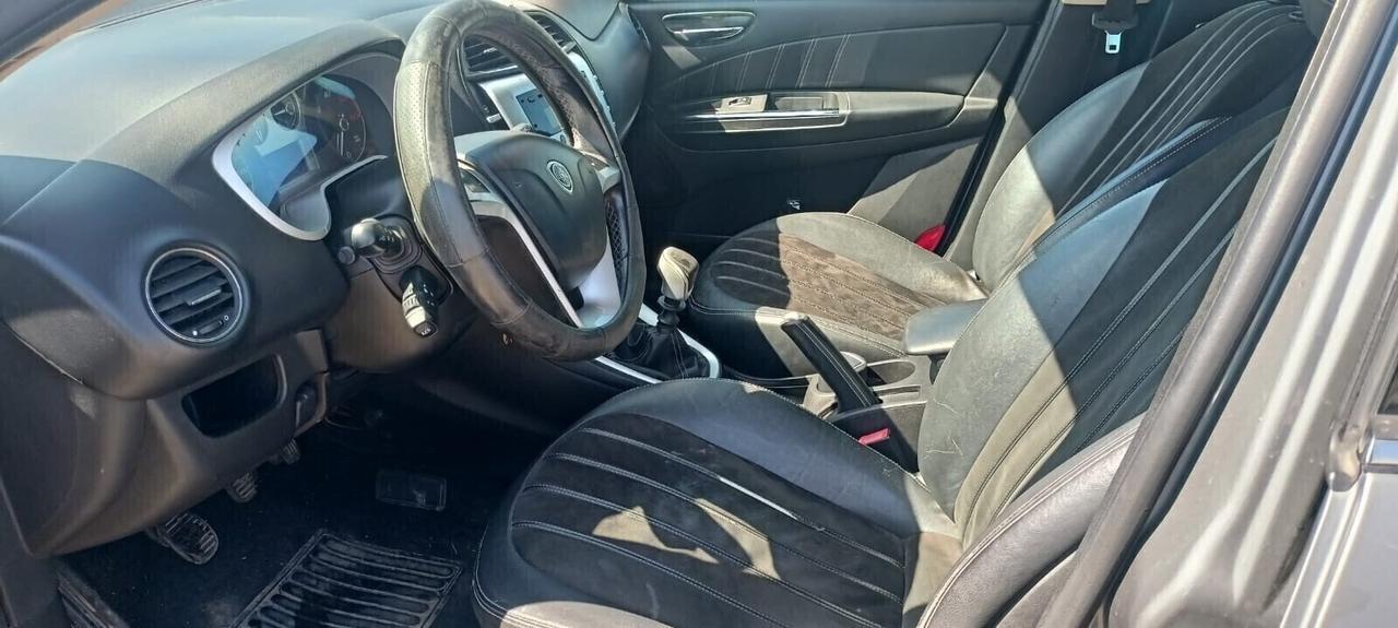 Lancia Delta 1.6 MJT DPF 105 CV Gold