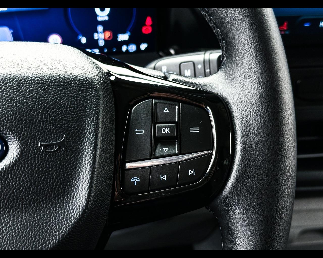 FORD Tourneo Custom 2ªs - Tourneo Custom 320 2.0 EcoBlue 170CV aut. PL Titanium