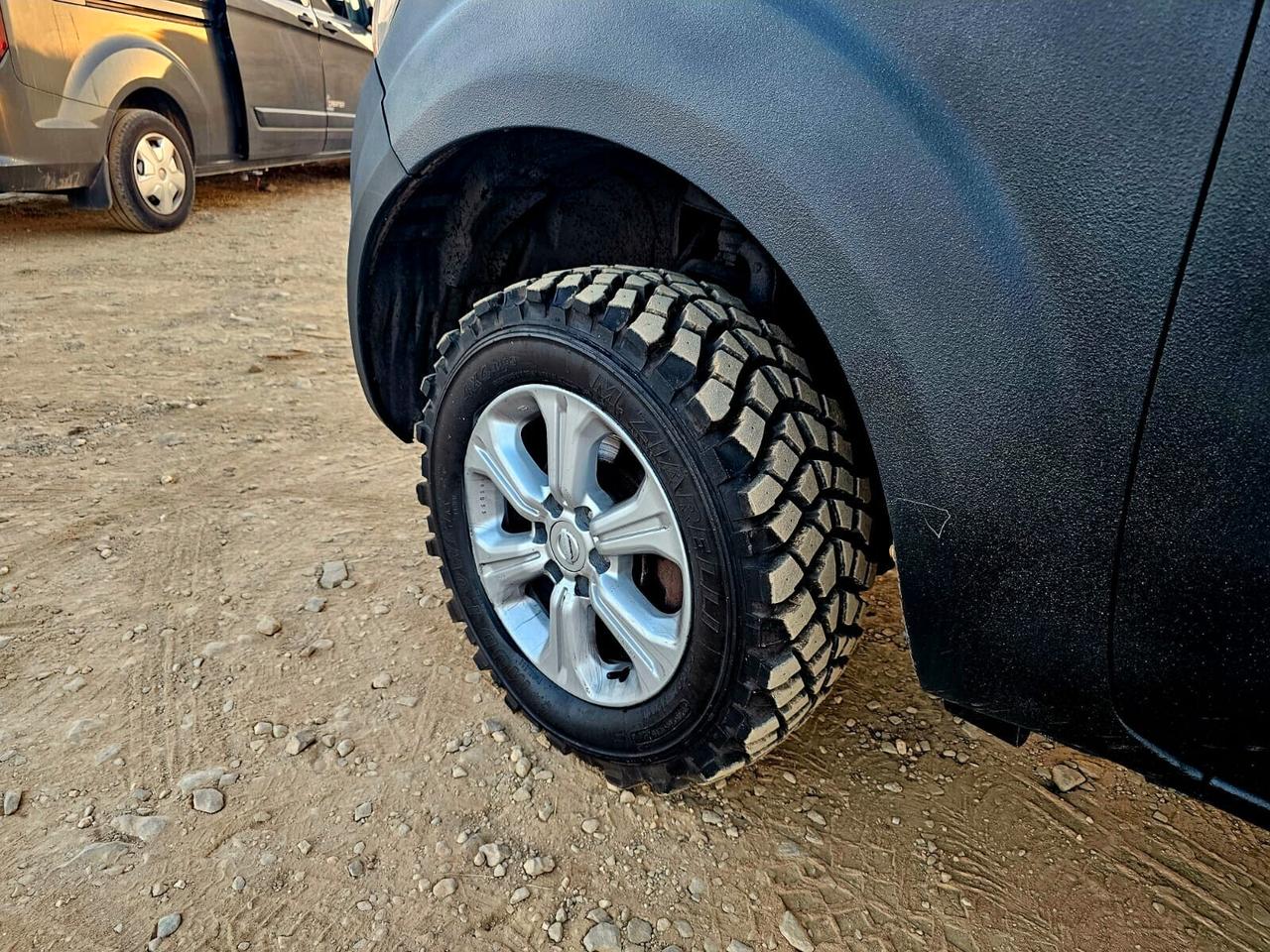 Nissan Navara 2.5 dCi 190CV 4 porte Double Cab Sport