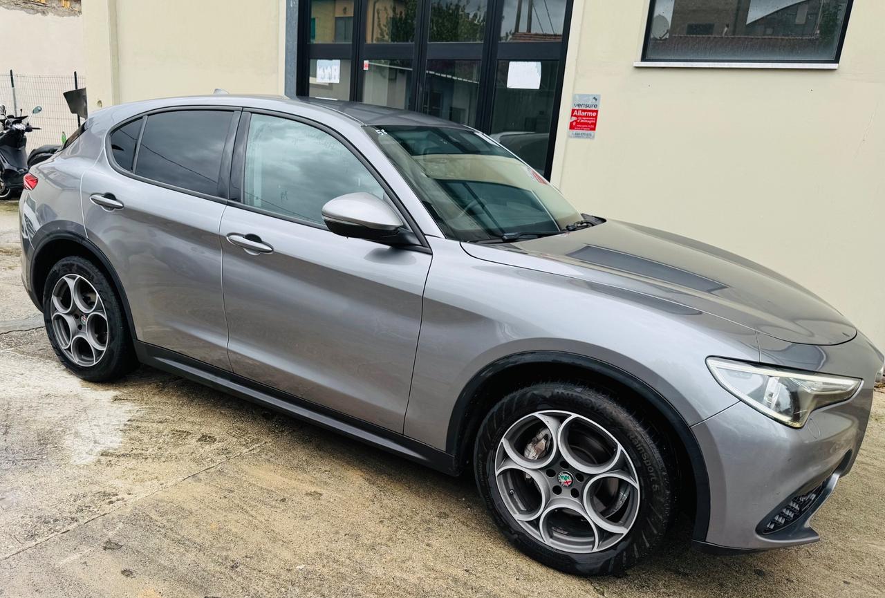 Alfa Romeo Stelvio 2.2 Turbodiesel 160 CV AT8 RWD Business