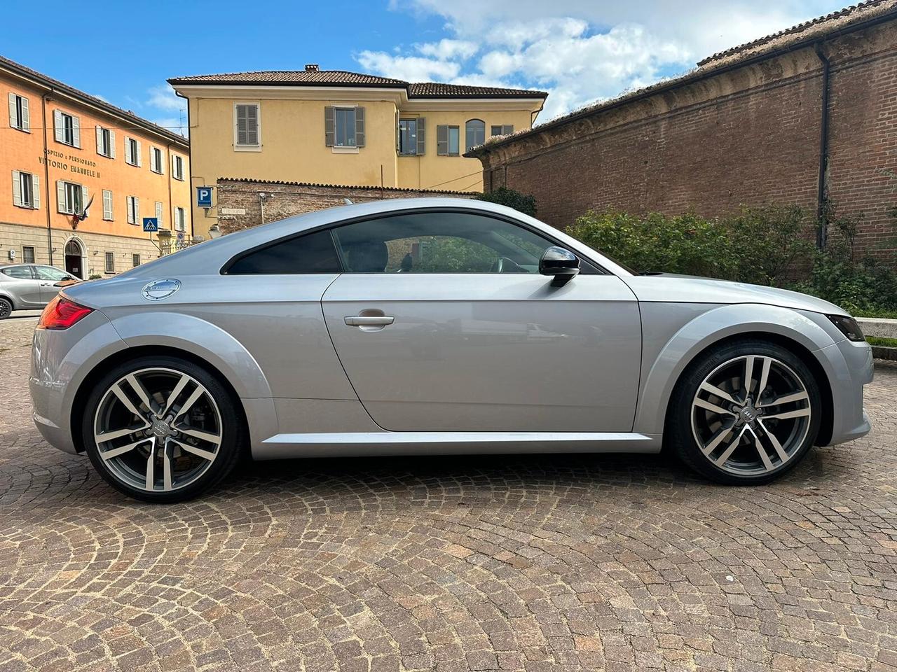 Audi TT Coupé 2.0 TFSI quattro S tronic S line Int.