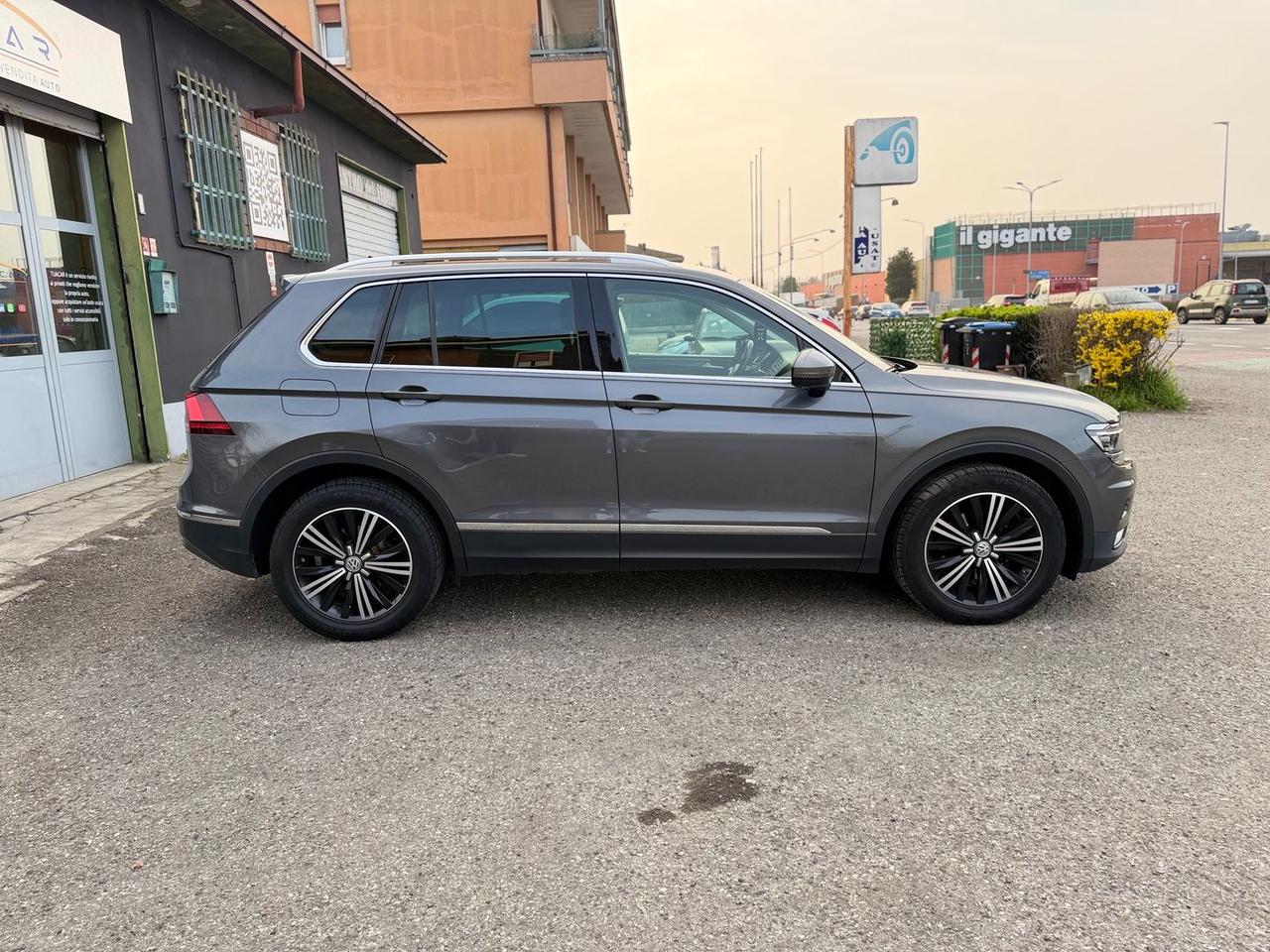 Volkswagen Tiguan Executive 2.0 TDI #9766
