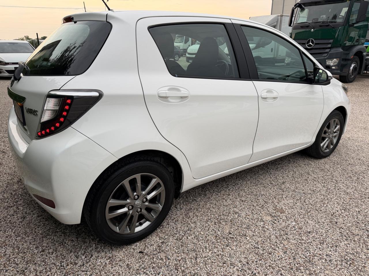 Toyota Yaris 1.0 5 porte Active