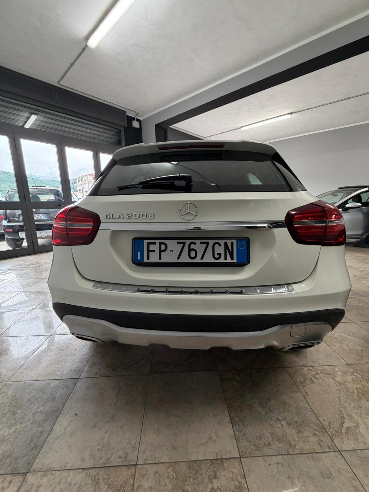 Mercedes-benz GLA 200 d Automatic Premium