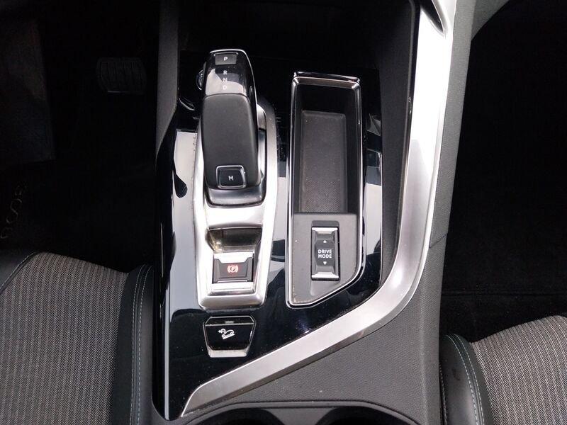 Peugeot 3008 3008 1.5 bluehdi Allure Pack s&s 130cv eat8