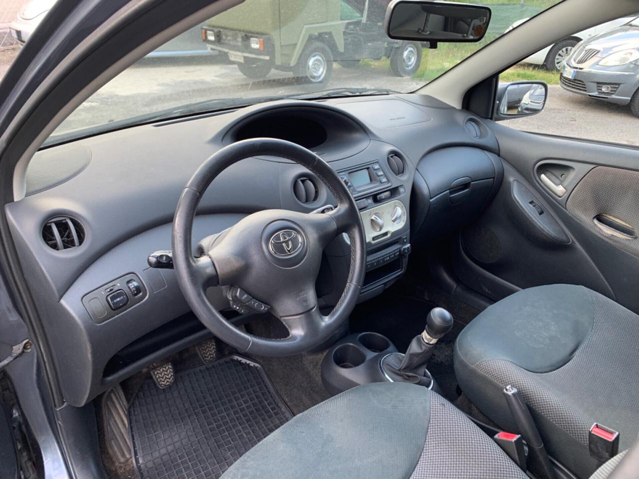 Toyota Yaris 1.0i 16V cat 5 porte