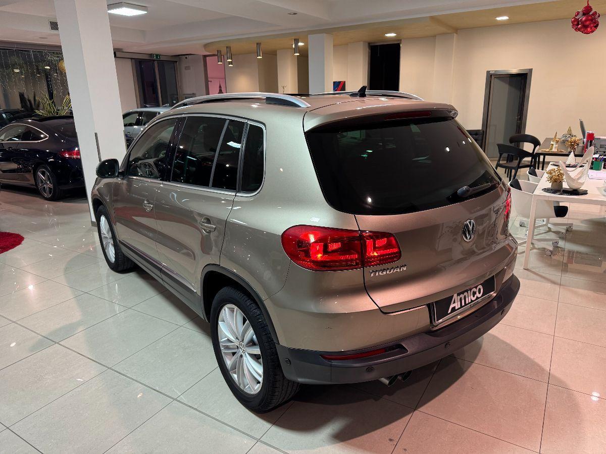 VOLKSWAGEN Tiguan 2.0 TDI 110 CV Sport & Style Tetto