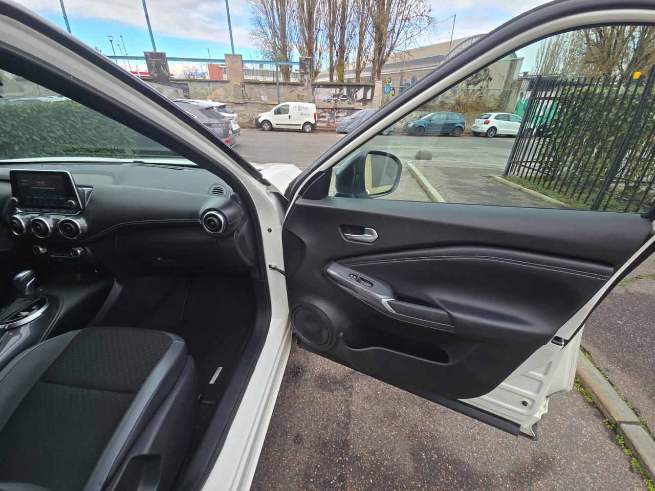 Nissan Juke 1.0 DIG-T 114 CV DCT N-Connecta