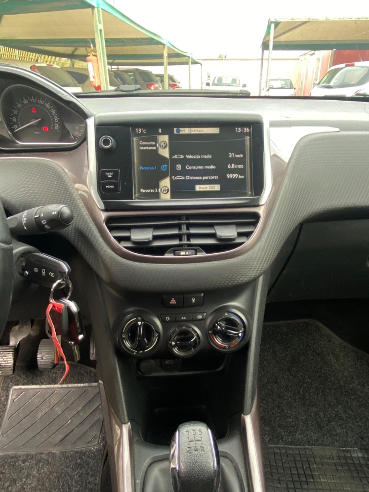Peugeot 2008 PureTech 82 Allure