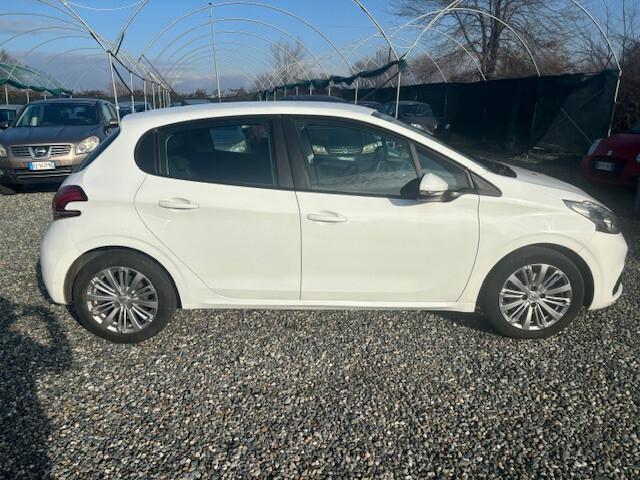 Peugeot 208 PureTech 82 5p. GPL Access