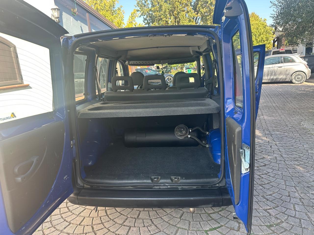 Fiat Doblo 1.2i cat ELX 5 POSTI GPL. IDONEA PER NEOPATENTATI UNICO PROPRIETARIO PERMUTABILE