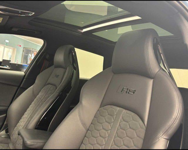 AUDI RS 4 Avant