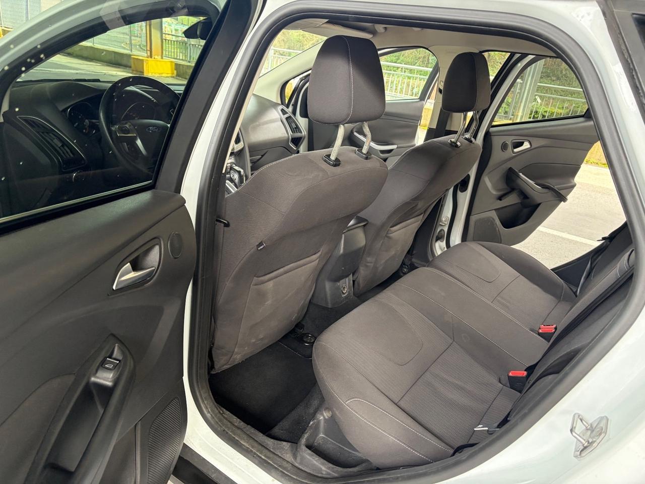 Ford Focus 1.6 TDCi 115 CV automatico - 2011