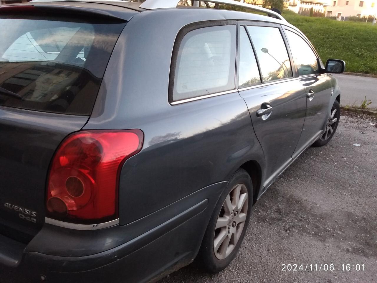 Toyota Avensis 2.0 D-4D 16V Station Wagon