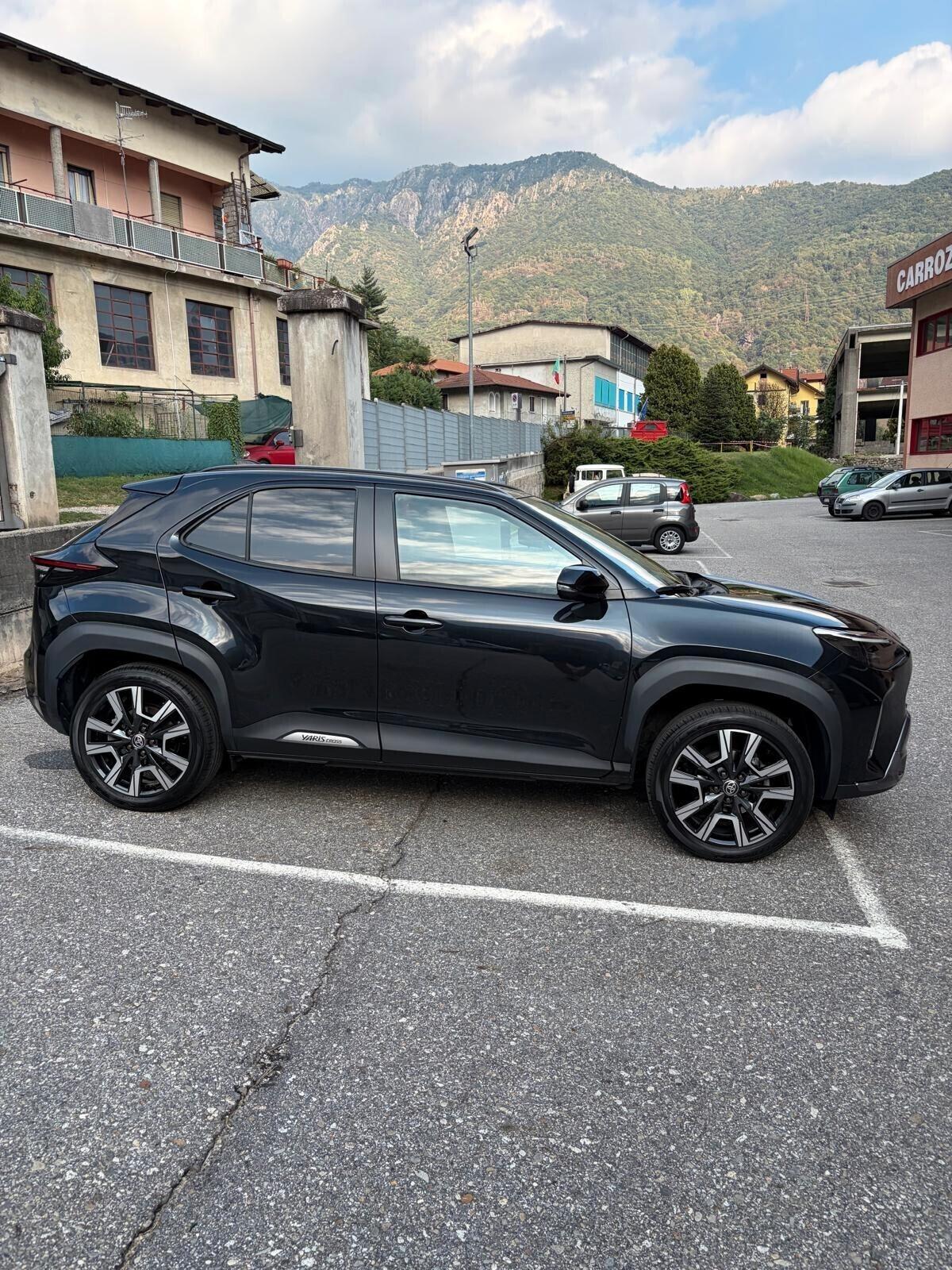 Toyota Yaris Cross 1.5 Hybrid 130 CV 5p. E-CVT AWD-i Lounge