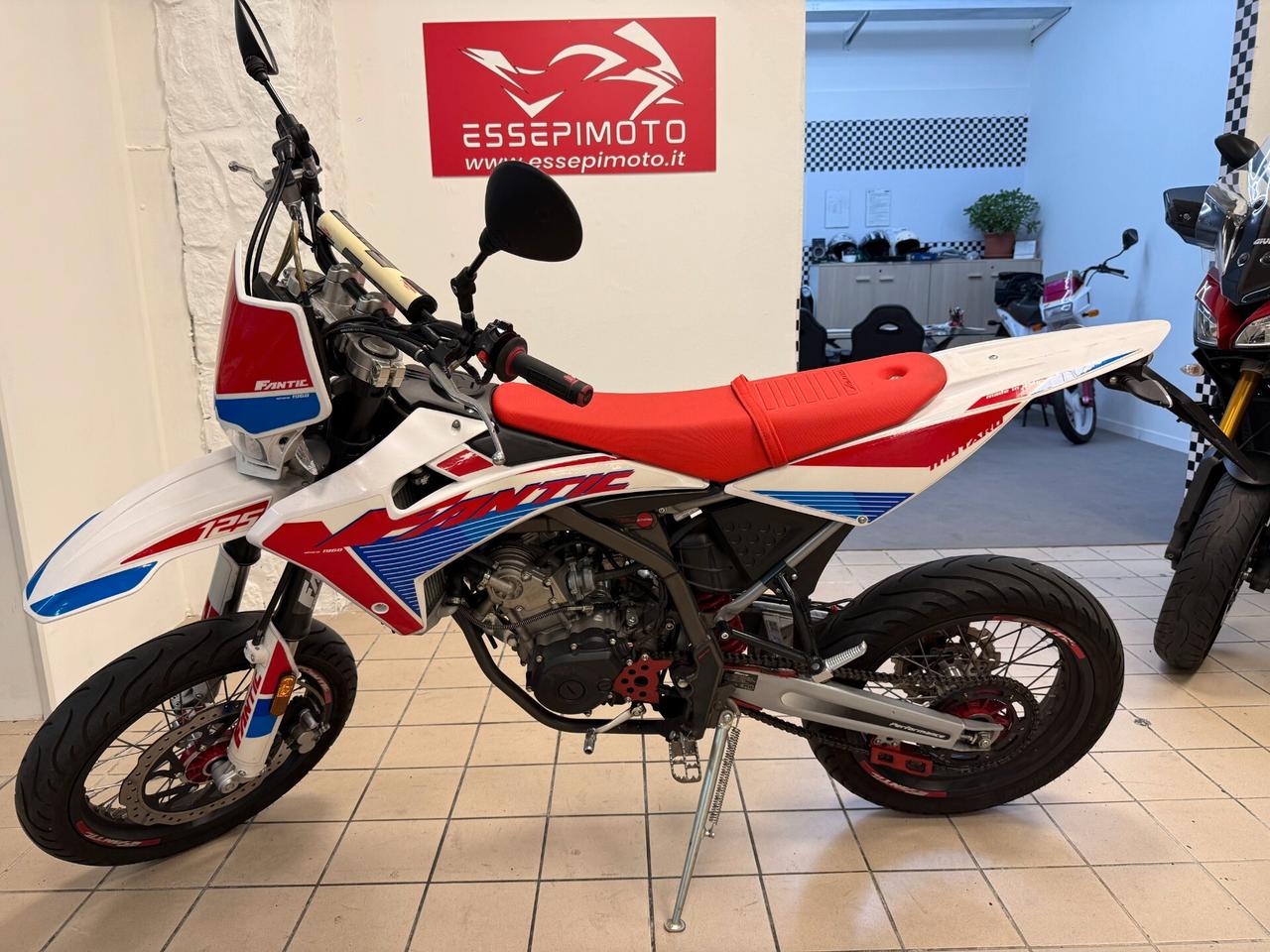 Fantic Motor Motard 125 PERFORMANCE 4T
