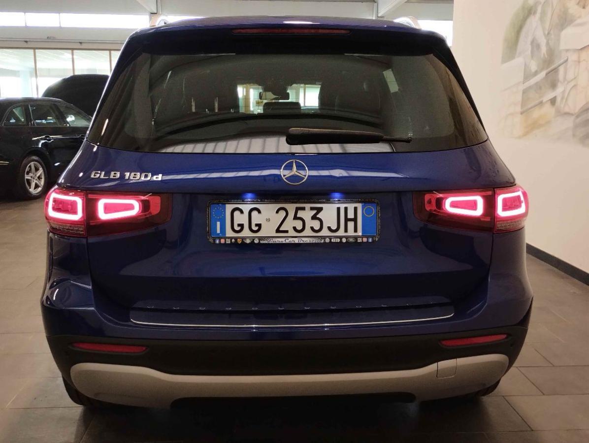 MERCEDES GLB 180d PELLE - TELECAMERA - APPLE - LED - GAR.24 MESI