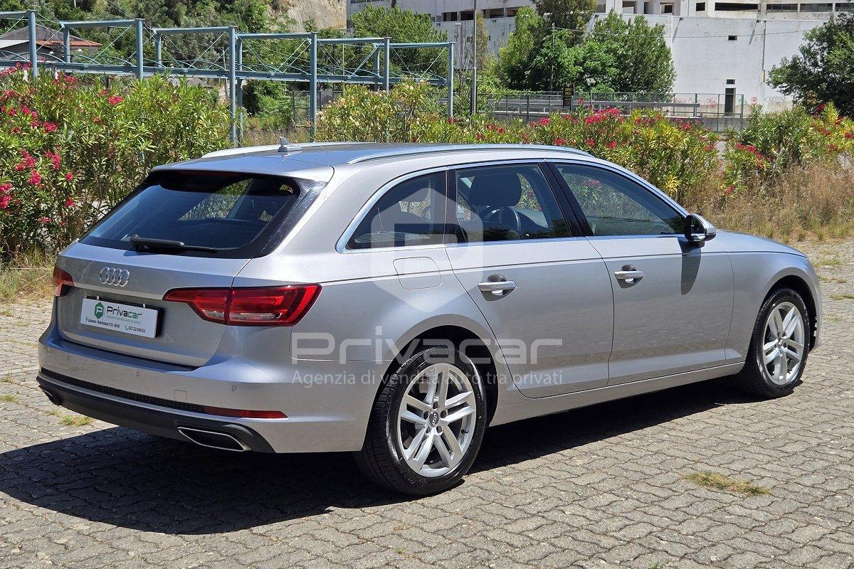 AUDI A4 Avant 35 TDI S tronic Business