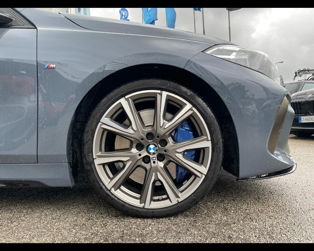 BMW Serie 1 (F40) - M 135i xDrive