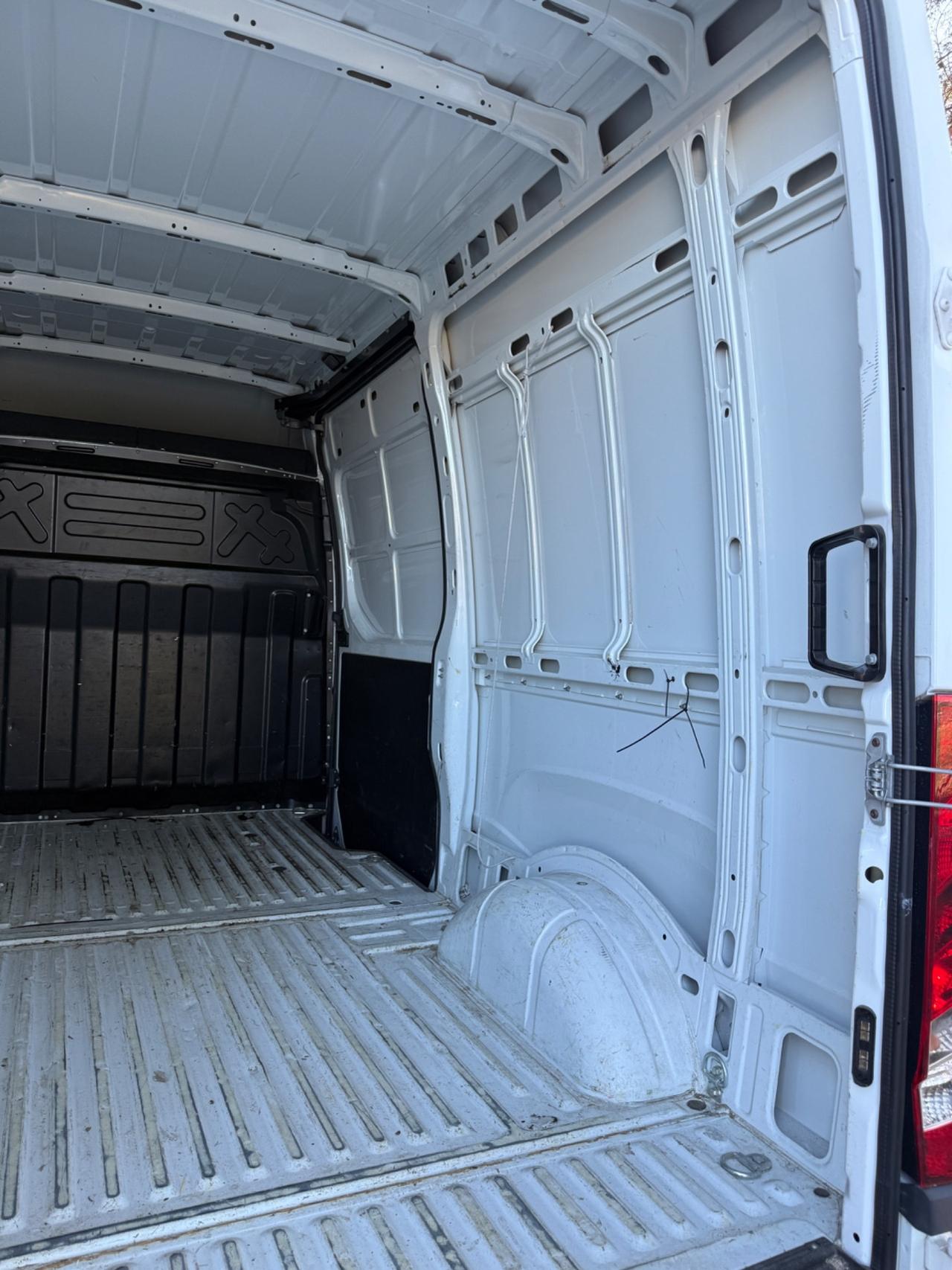 Iveco Daily 33S12V 2.3 Furgone OTTIMO STATO