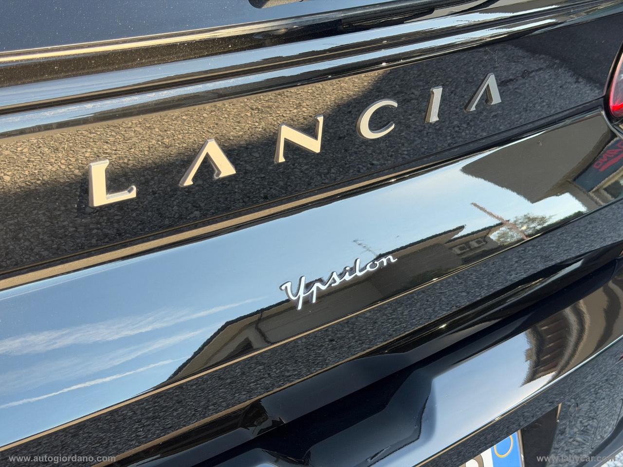 LANCIA Ypsilon Hybrid e-DCT LX