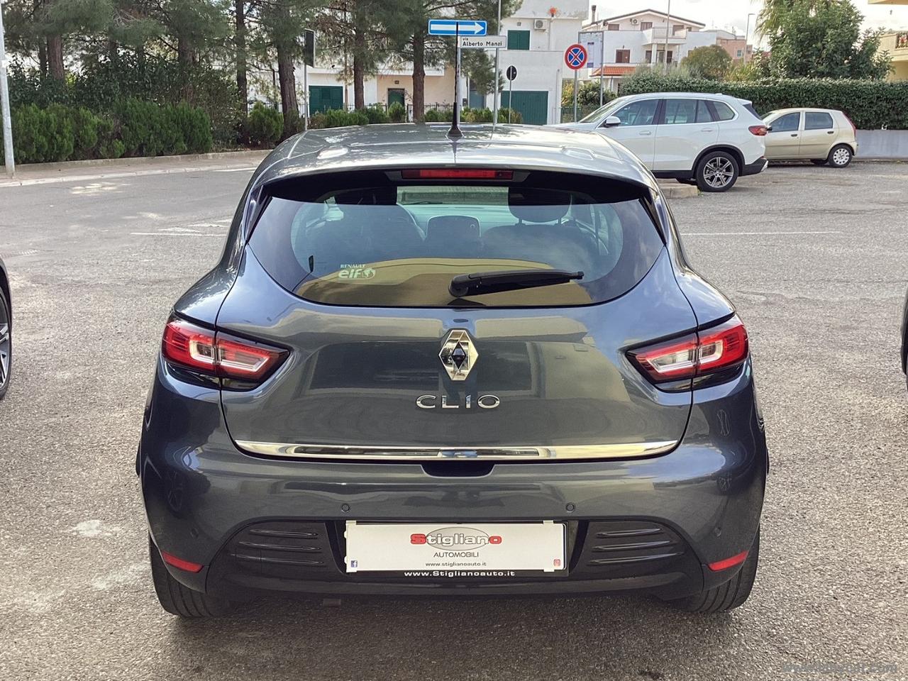 RENAULT Clio dCi 8V 90CV 5p. Moschino Intens FAEI KED TELEC .POST