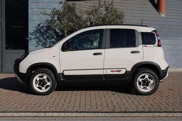 FIAT Panda 0.9 TwinAir Turbo S&S 4x4 4x40°