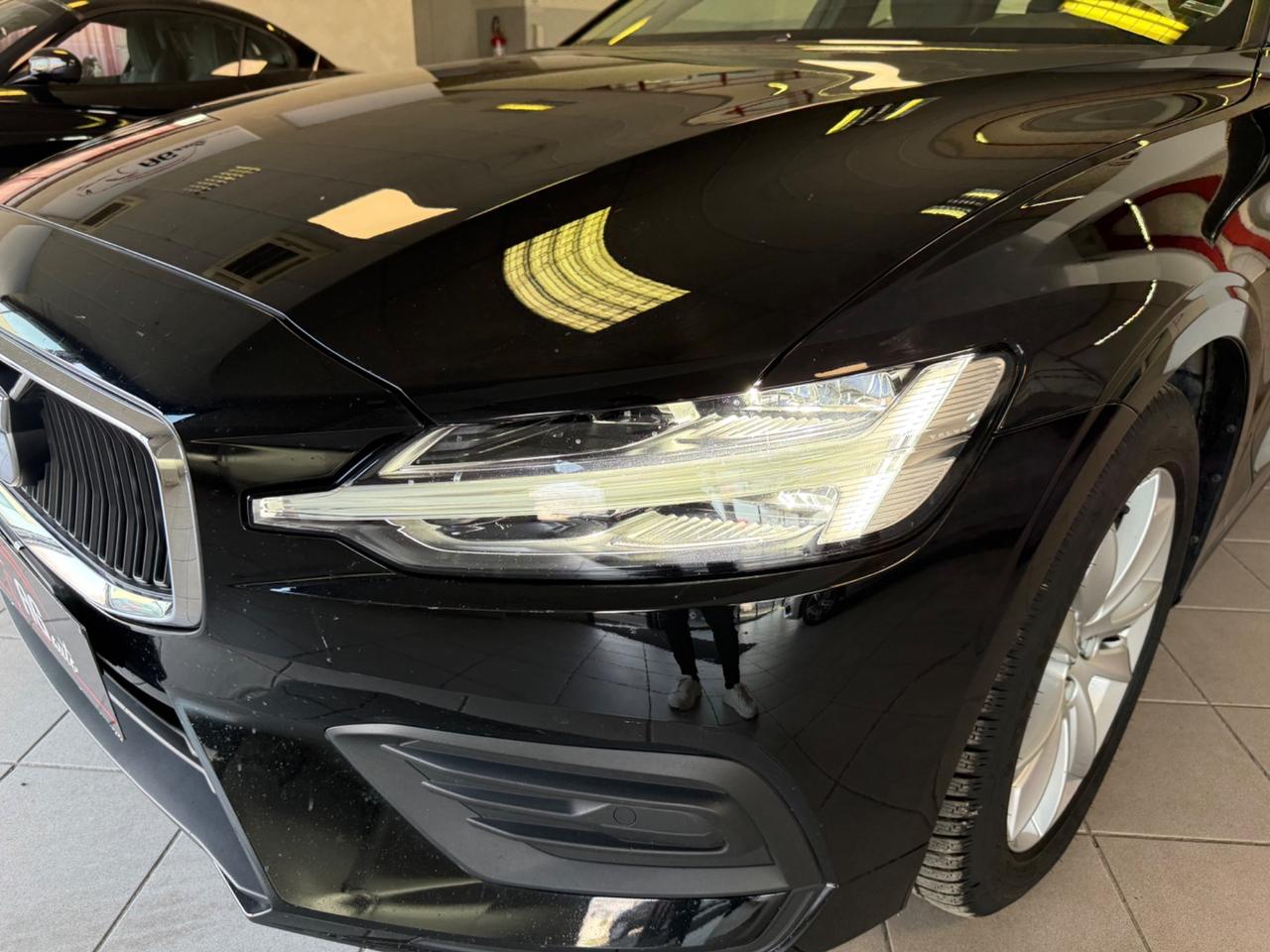 Volvo V60 B4 (d) Geartronic Momentum Business