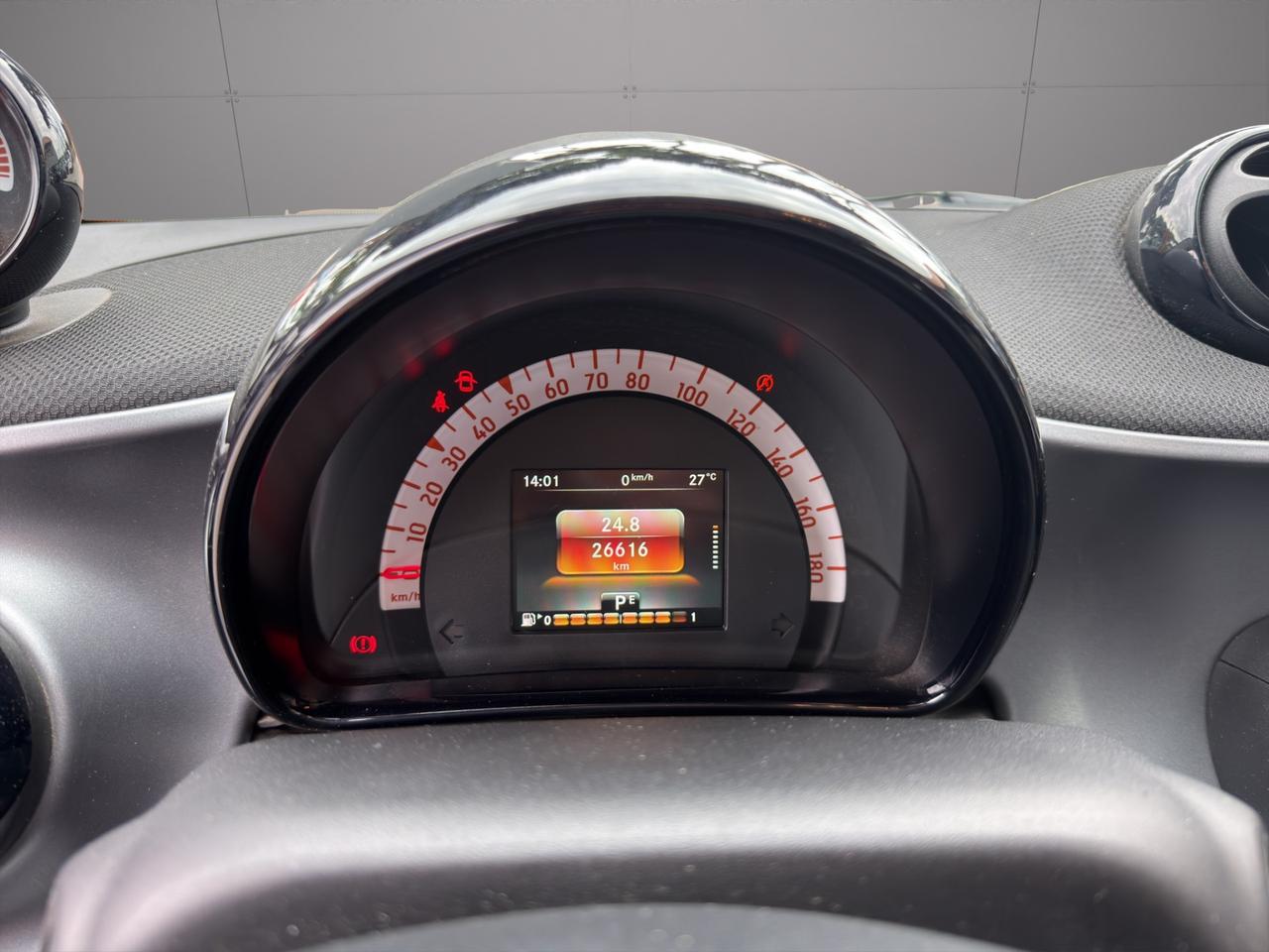 smart forTwo Allestimento BRABUS - Unipro - Promo Finanziamento - Tetto panoramico - LED
