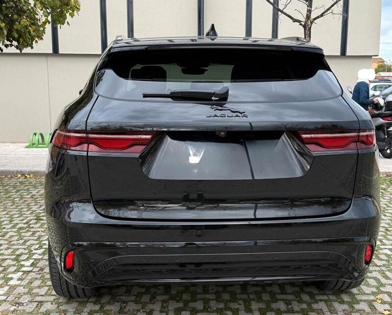 Jaguar F-Pace 2.0 D D200 AWD R-Dynamic SE AUTOM.(204CV) GAR 10 / 2028