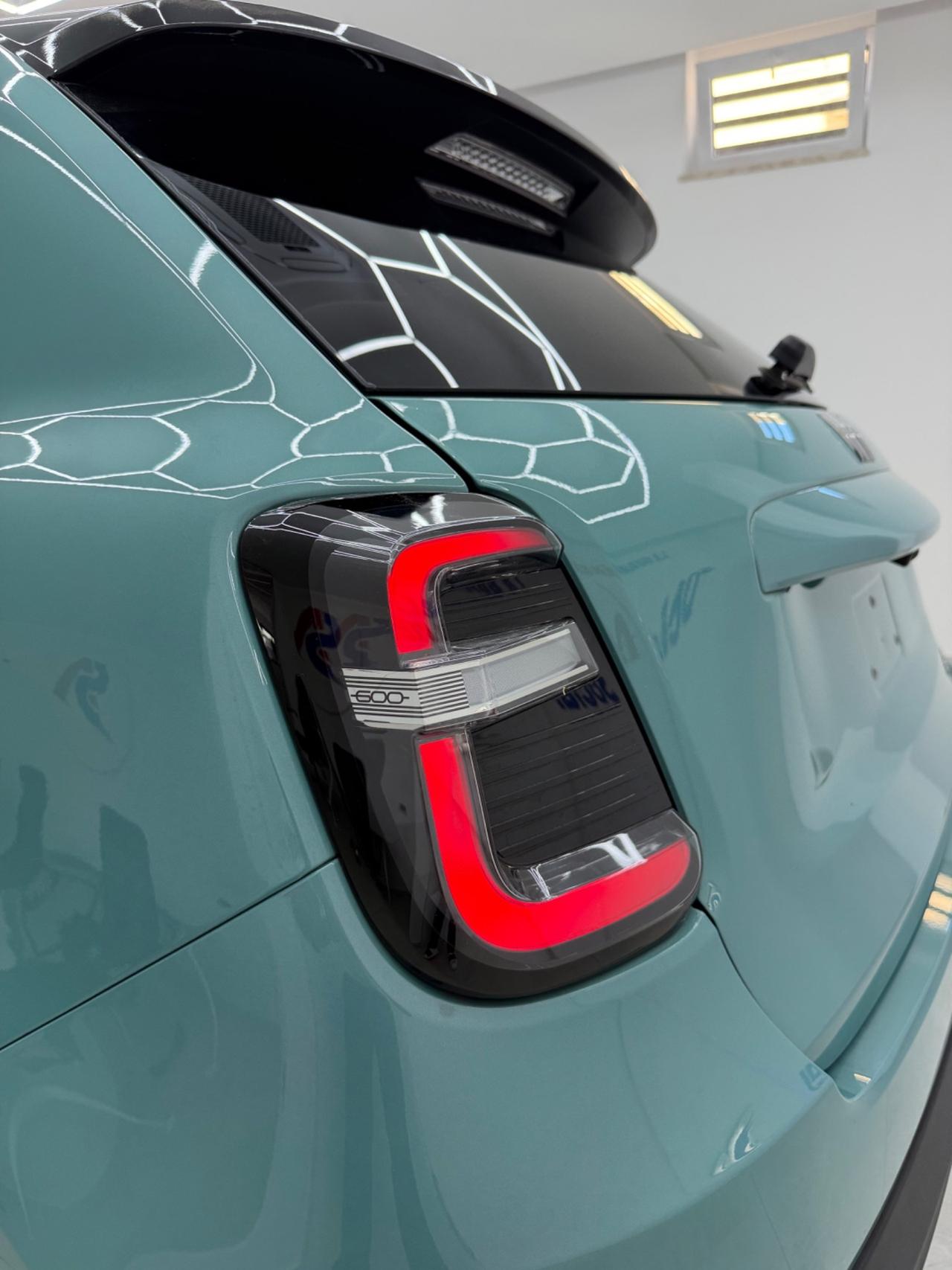 Fiat 600 Hybrid 110 CV DCT MHEV La Prima