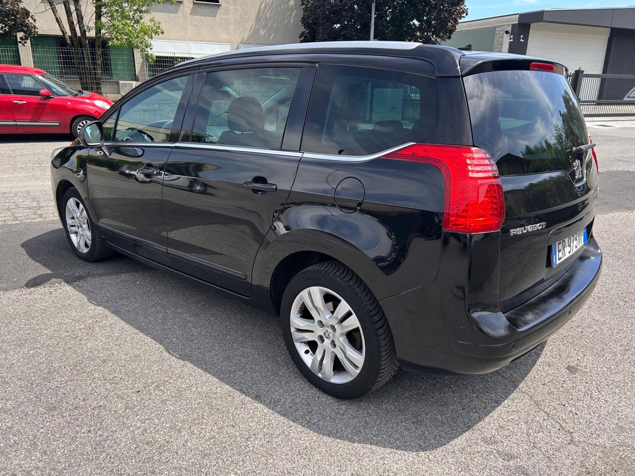 Peugeot 5008 7 posti 1600 hdi 115 cv