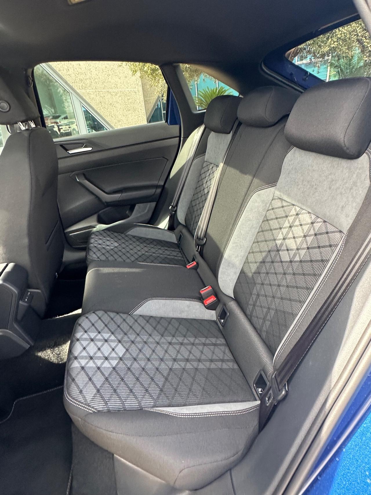 Volkswagen Taigo 1.0 tsi R-Line possibilità noleggio no scoring