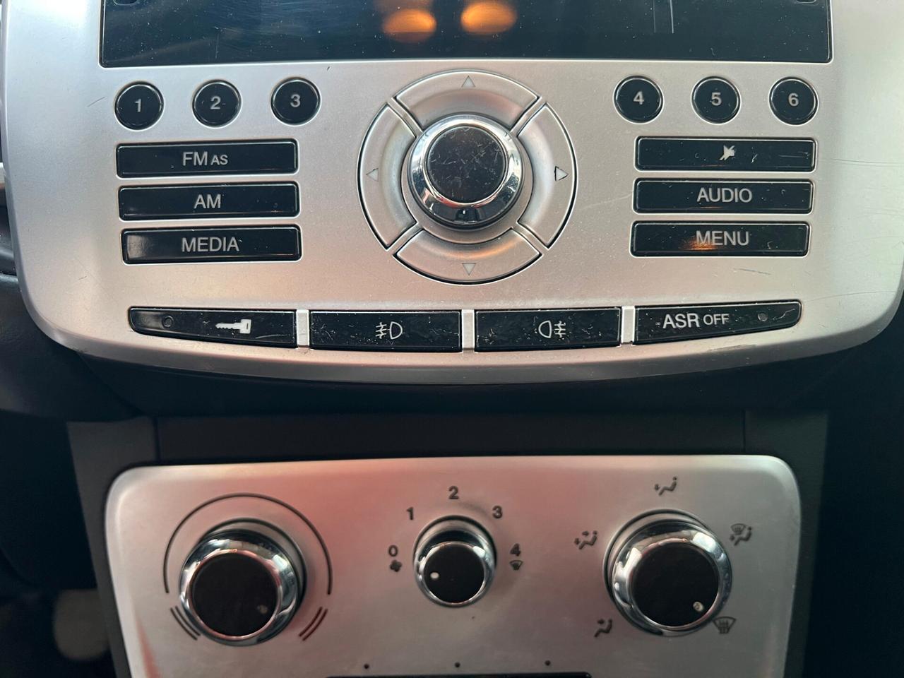 Lancia Delta 1.6 MJT DPF Gold - UNIPROP