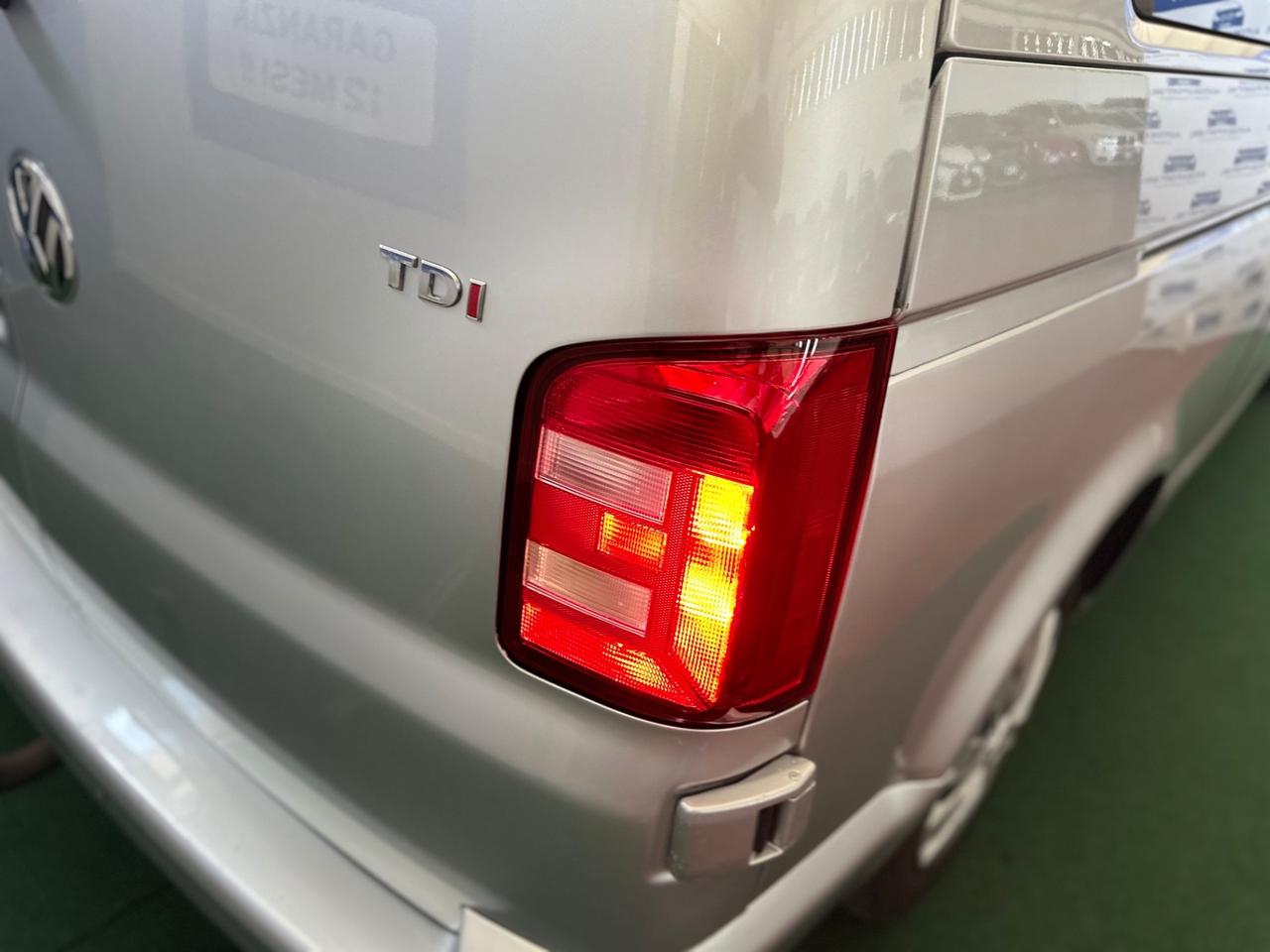Volkswagen Caravelle 2.0 TDI 150CV /gancio/9posti/kmcerti