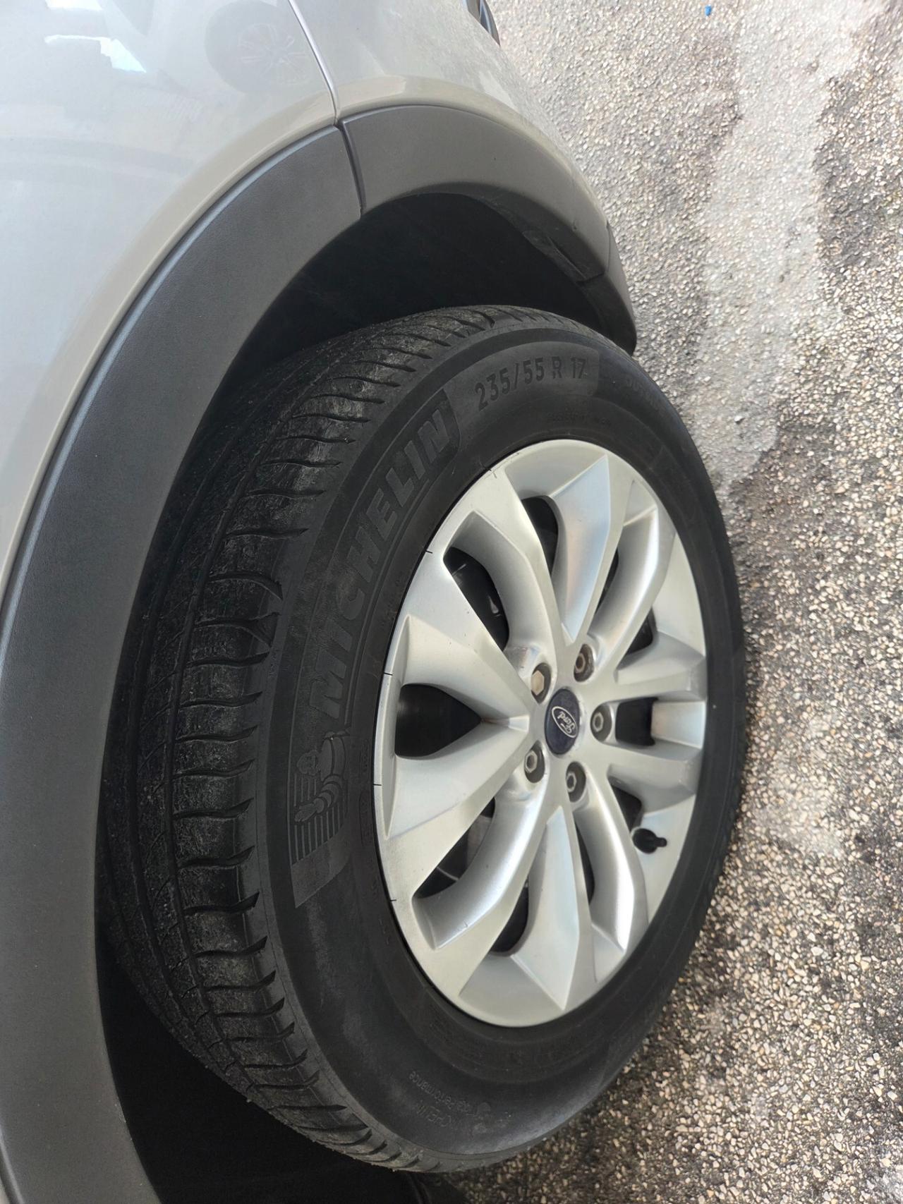 FORD KUGA 2.0 TDCI 140 CV NAVIGATORE SENSORI