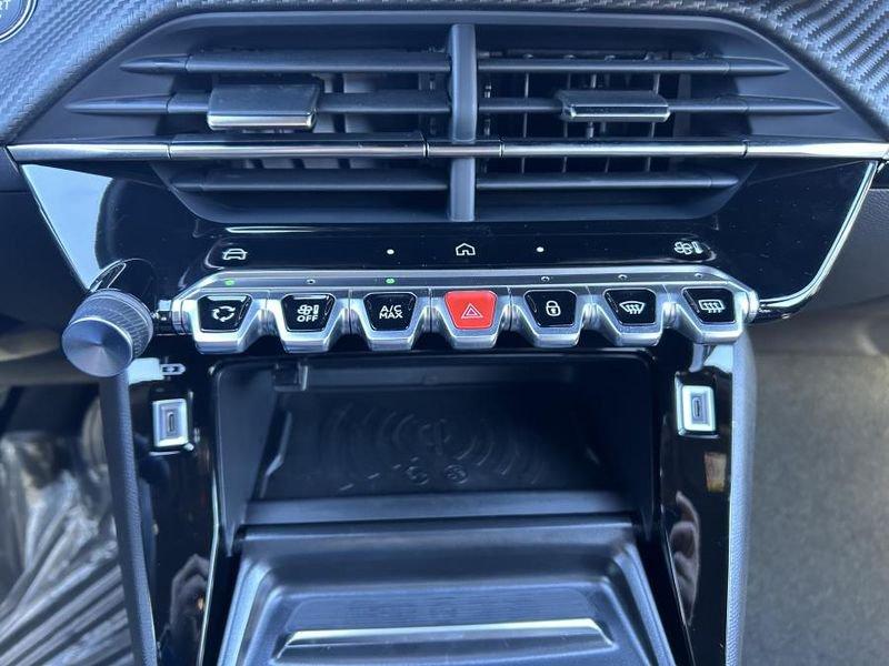 Peugeot 2008 PureTech 100 Allure NAVI + KEYLESS + CAMERA 360°