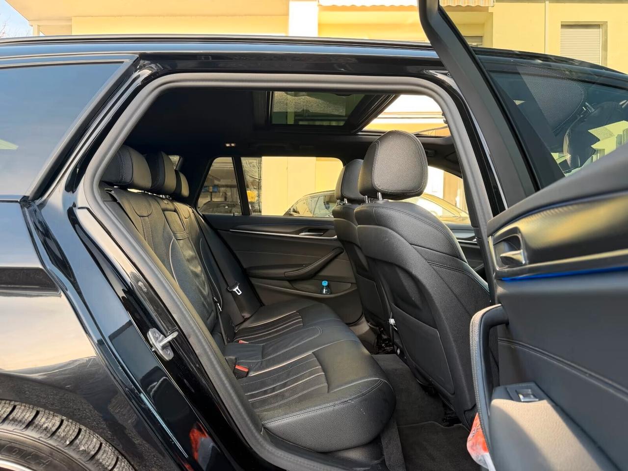 Bmw 520d 48V Touring M-Sport TETTO