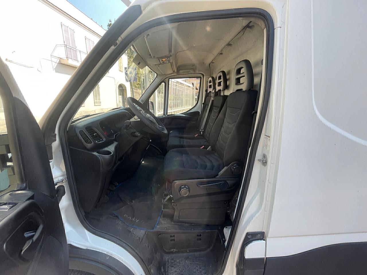 Iveco Daily 35S14 2.3 HPT PL-DC Cabinato 2018