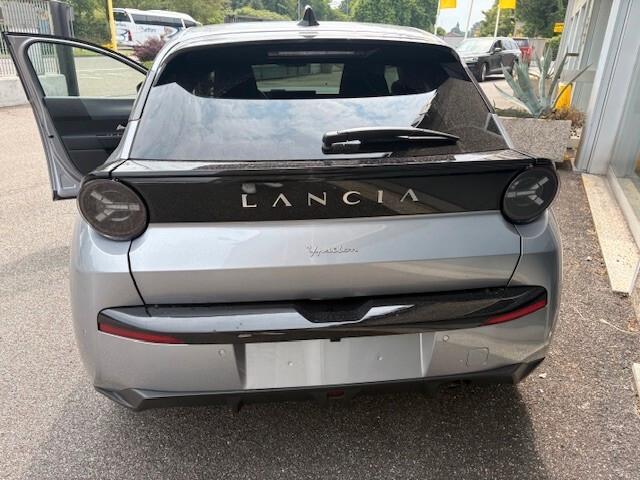 Lancia Ypsilon Hybrid e-DCT LX