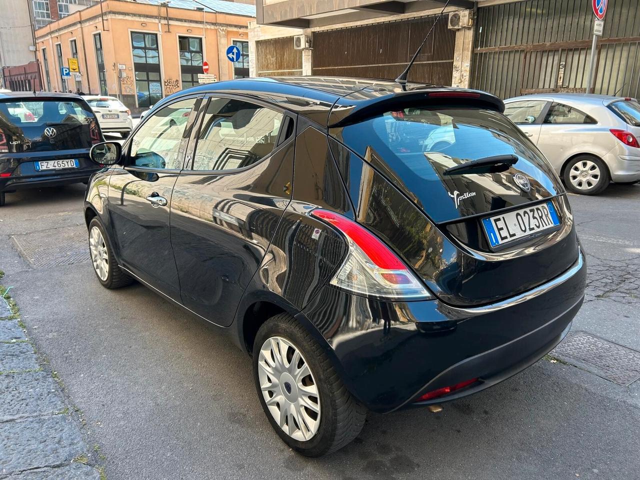 LANCIA YPSILON 1.3 MJT 95CV – 2012 – UNIPROPRIETARIO – GARANZIA 12 MESI – PARI AL NUOVO