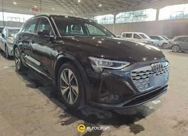 AUDI Q8 e-tron 55 quattro Business Advanced