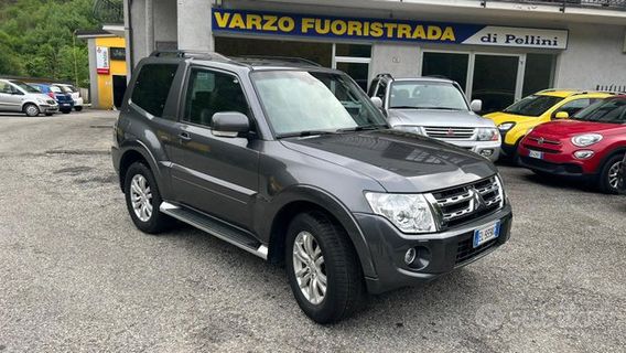 Mitsubishi Pajero 3.2 Instyle 200cv 3p