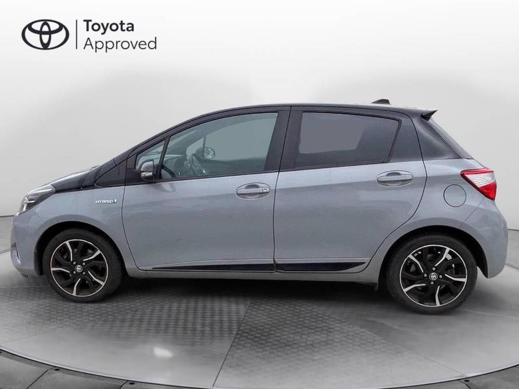 Toyota Yaris 5 Porte 1.5 VVT-i Hybrid Trend Grey Edition E-CVT