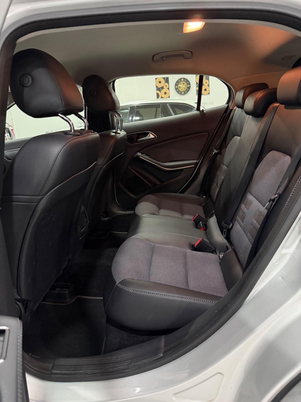 Mercedes-benz GLA 180 d Automatic Business